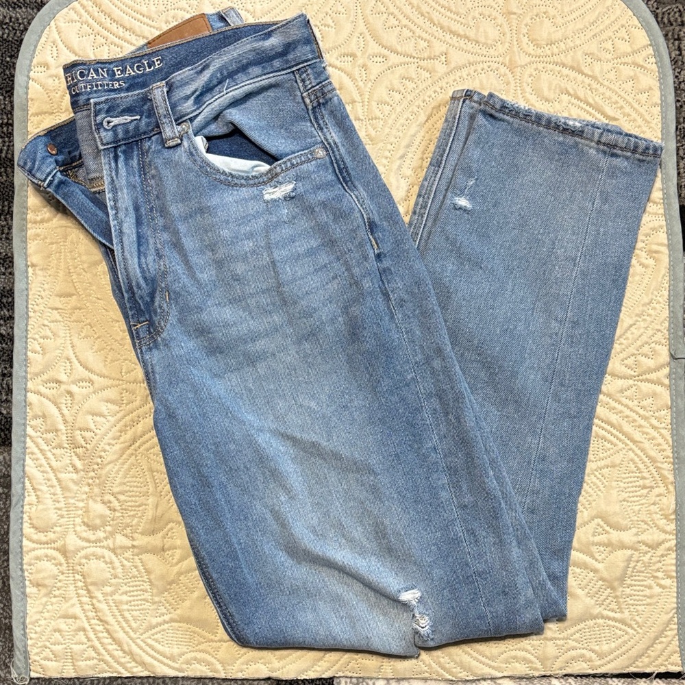American Eagle Outfitters Women's Light Blue Straight Leg Jeans